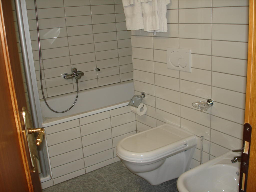 Residenz La Mora Apartamento La Punt-Chamues-ch Quarto foto