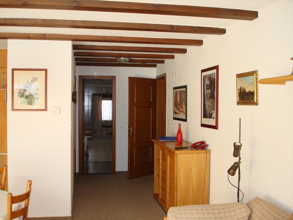 Residenz La Mora Apartamento La Punt-Chamues-ch Quarto foto