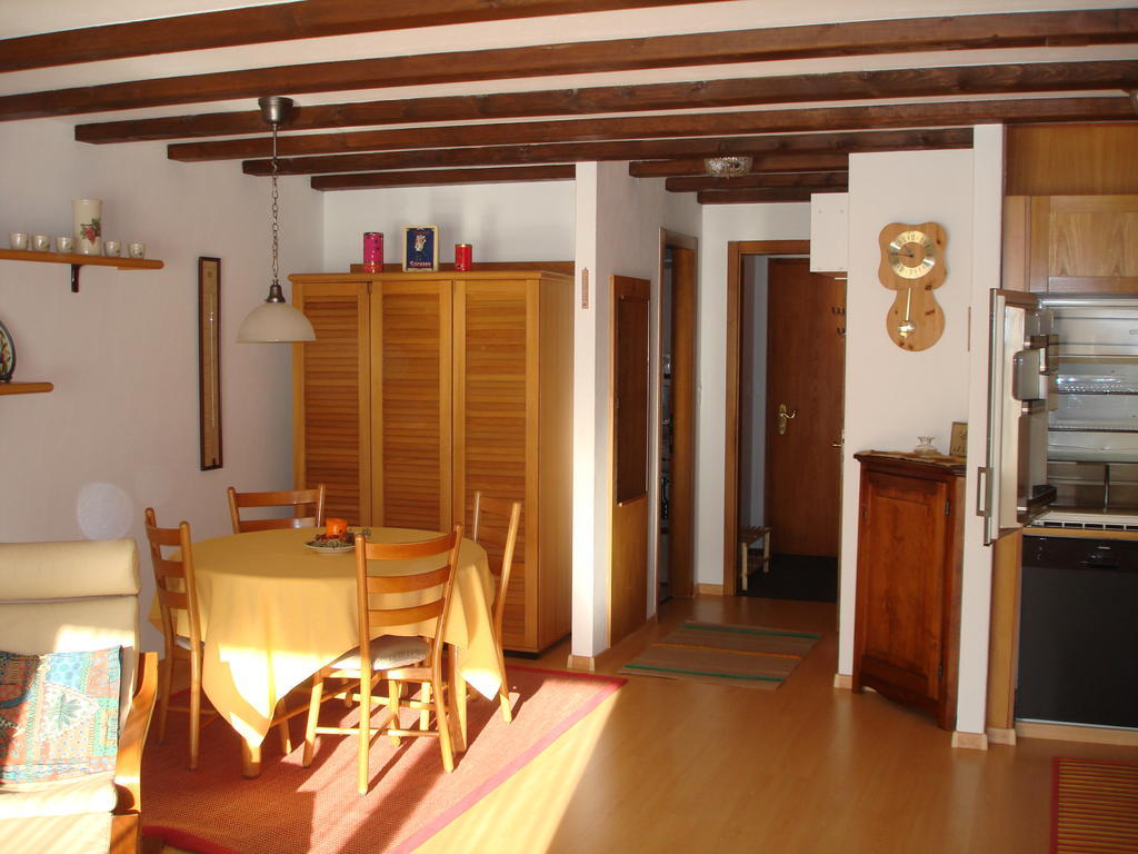 Residenz La Mora Apartamento La Punt-Chamues-ch Quarto foto
